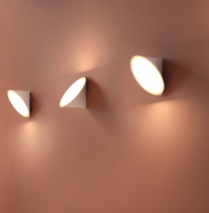 Axolight Orchid seina laevalgusti interjööris 1