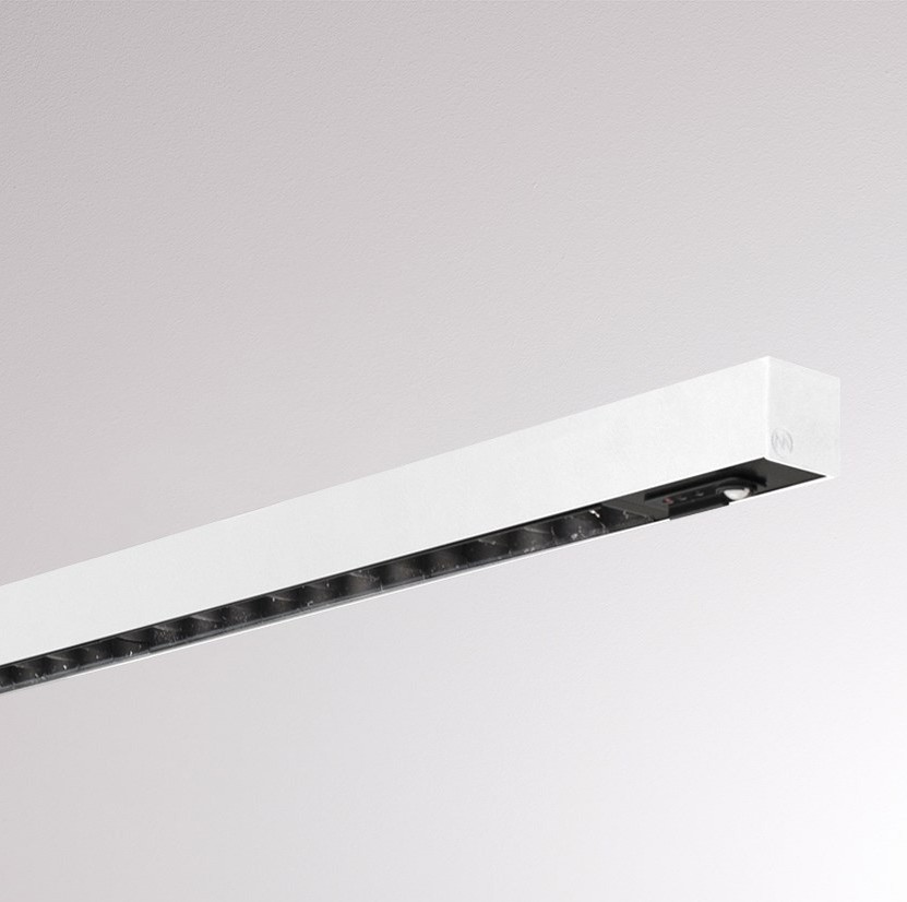 Moltoluce rippvalgusti Lens anduriga