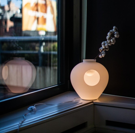 FOSCARINI madre table lamp interior