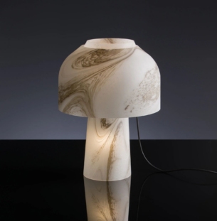 Karman Lilly lauavalgusti alabaster interjööris