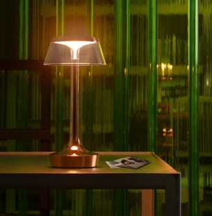 Flos Bon Jour Unplugged lauavalgusti interjööris 3