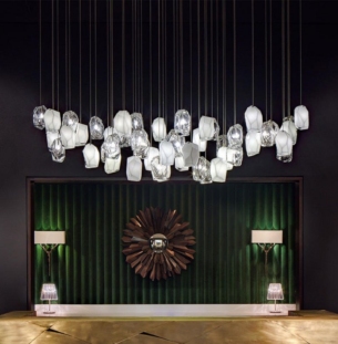 LASVIT Crystal Rock rippvalgusti interjööris 4