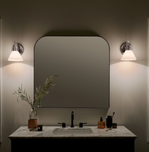 Elstead Farum 1 vannitoavalgusti kroom interjööris 1