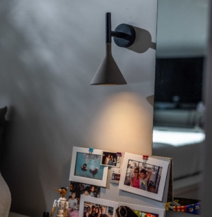Foscarini Aplomb Mini seinavalgusti interjööris 42