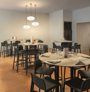 SLV Olypso rippvalgusti interjööris 1