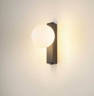 SLV SUN seinavalgusti interjööris