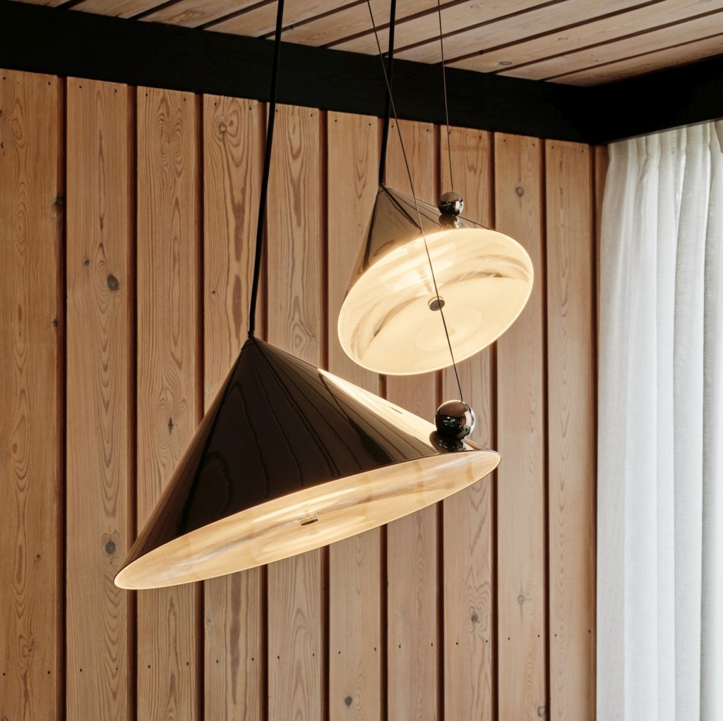 Tom Dixon Pose rippvalgusti interjööris 1