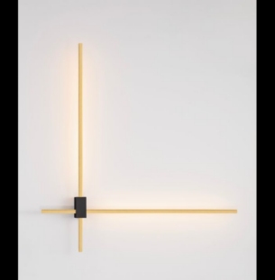 Novaluce Peak seinavalgusti kuldne interjööris 1