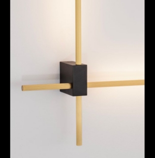 Novaluce Peak seinavalgusti kuldne interjööris 21