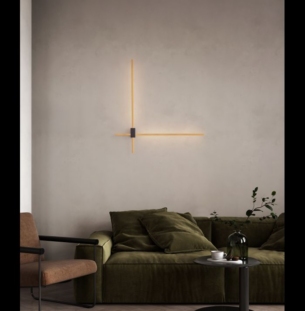 Novaluce Peak seinavalgusti kuldne interjööris