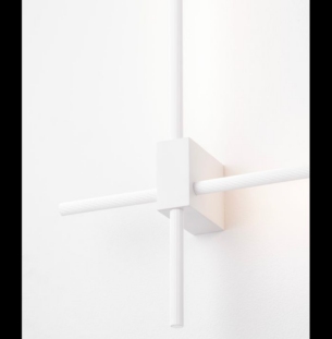 Novaluce Peak seinavalgusti valge interjööris