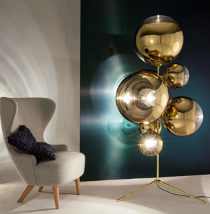 Tom Dixon Mirror Ball põrandavalgusti interjööris outlet