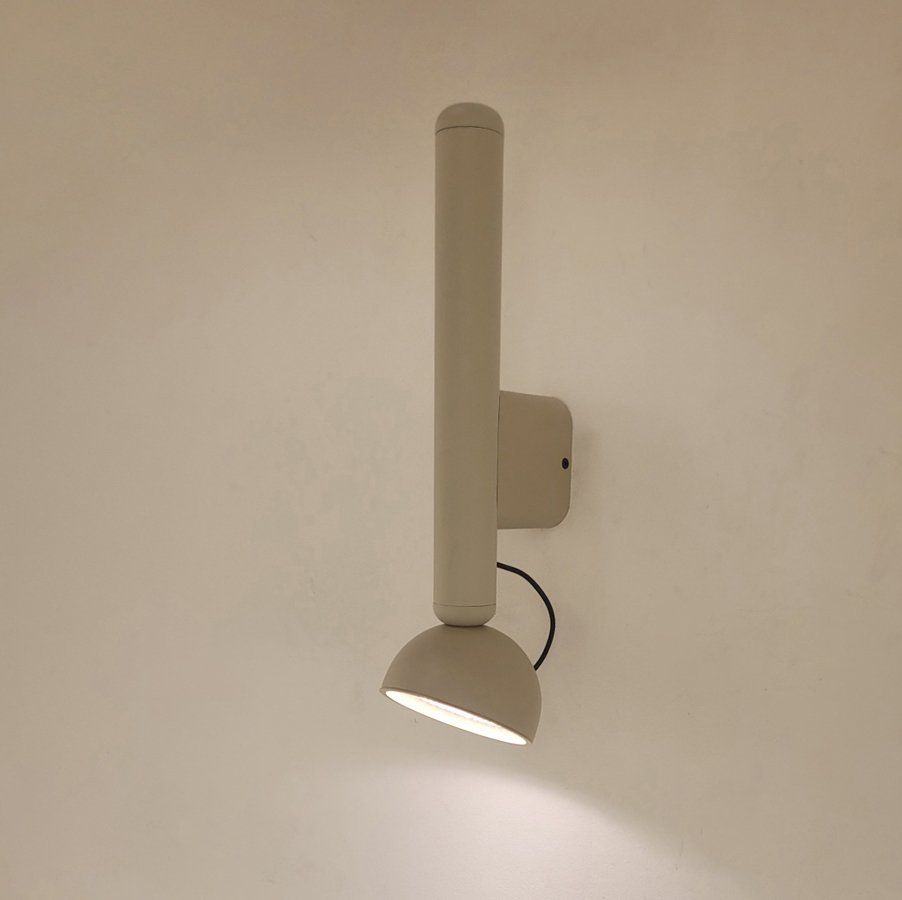 BLUX BERRY W seinavalgusti beež