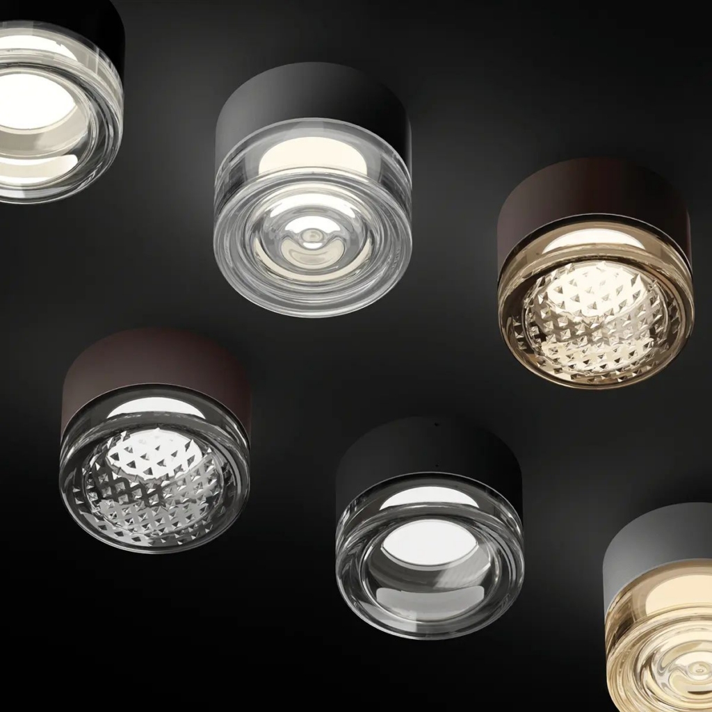 Linealight Horus välisvalgusti interjööris