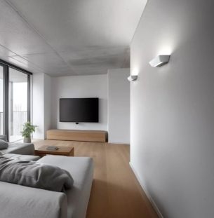 linealight Hype seinavalgusti interjööris