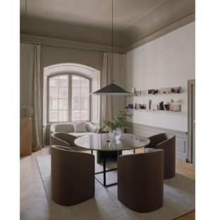 New Works Brolly rippvalgusti interjööris 7