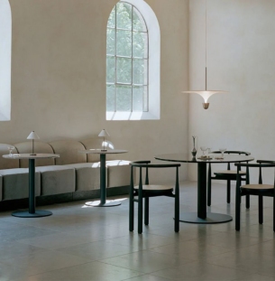 New Works Kantarell rippvalgusti interjööris 19