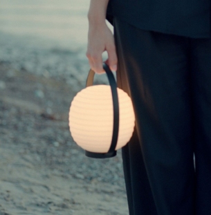 New works Lantern laetav lauavalgusti interjööris 1