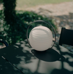 New works Lantern laetav lauavalgusti interjööris 4