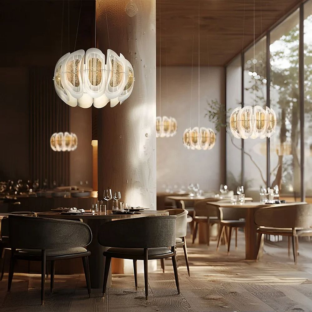 Slamp Fiordlys rippvalgusti interjööris 2