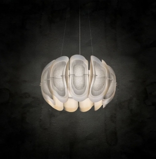 Slamp Fiordlys rippvalgusti interjööris 3