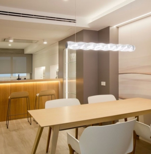 SLAMP HUGO horizontal rippvalgusti interjööris 12