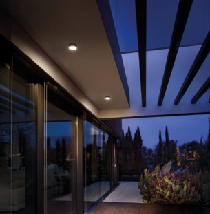 DGA Pois 100 laevalgusti must interjööris 1