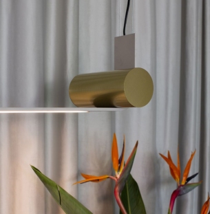 TOOY NASTRO rippvalgusti interjööris 1