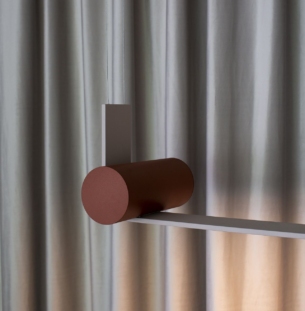 TOOY NASTRO rippvalgusti interjööris 2