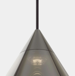 Tom Dixon Flare Bead rippvalgusti interjööris 2