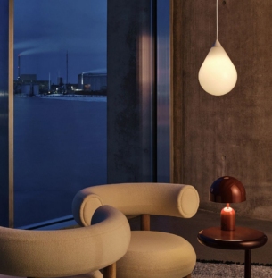 Tom Dixon Flare Bead rippvalgusti interjööris 45