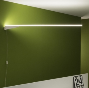 Seinavalgusti LineaLight Xilema