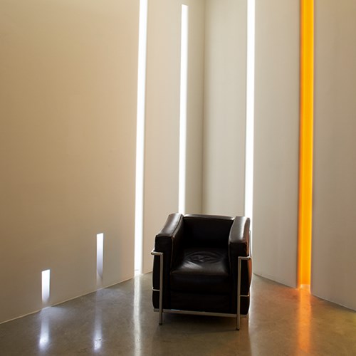 Vertical Light_flos